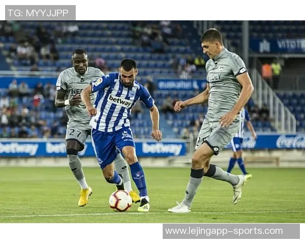 阿尔莫渴望摆脱伤病阴影在对阿拉维斯的比赛中重现风采 阿尔莫渴望摆脱伤病阴影在对阿拉维斯的比赛中重现风采