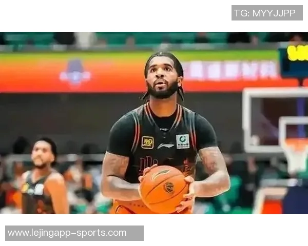 山东男篮与弗格深入沟通克里斯将于11月5日抵达山东加入球队 山东男篮与弗格深入沟通克里斯将于11月5日抵达山东加入球队